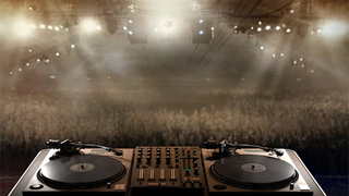 DJ Hero Website Has Two Turntables And A Sign Up Form